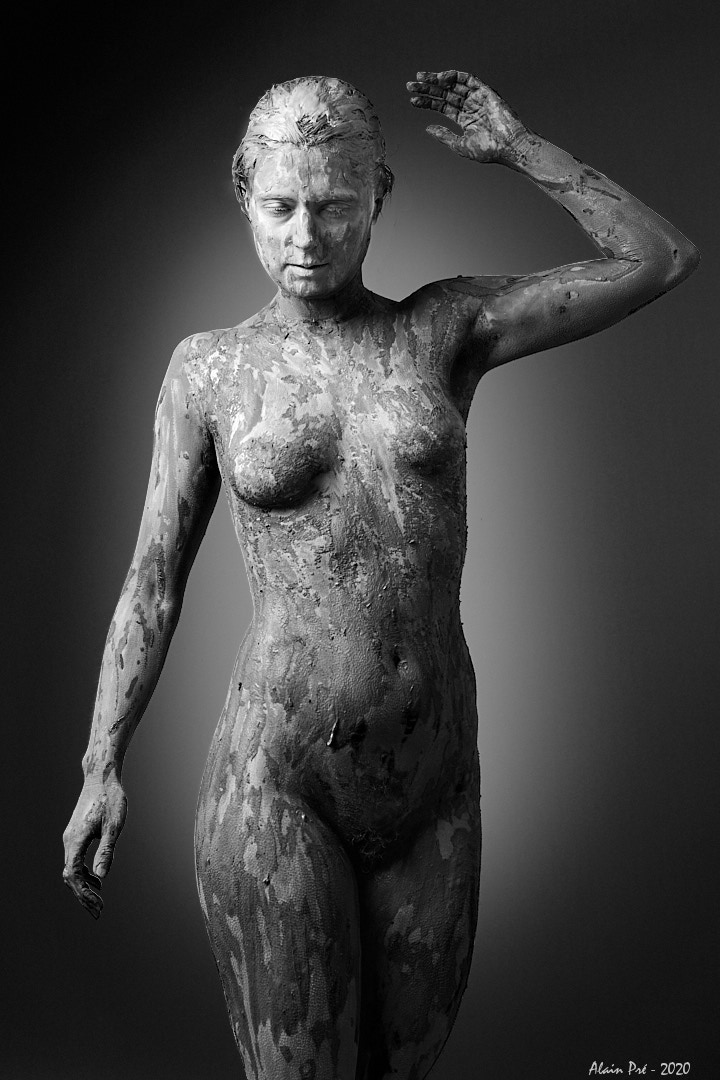La statue - sModèle : Tiphaine La statue - Modèle - Tiphaine