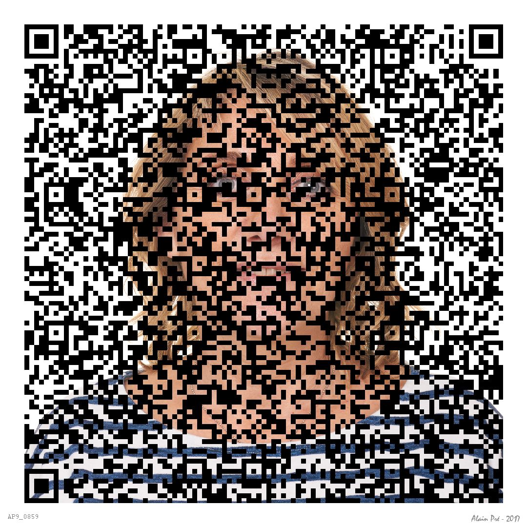 Projet photo sur la vie privée à notre époque - Cérine - Infirmière Vie privée - Projet QR Code