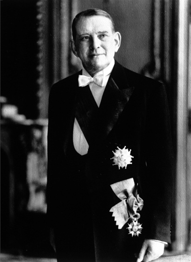 Portrait présidentiel officiel de René Coty